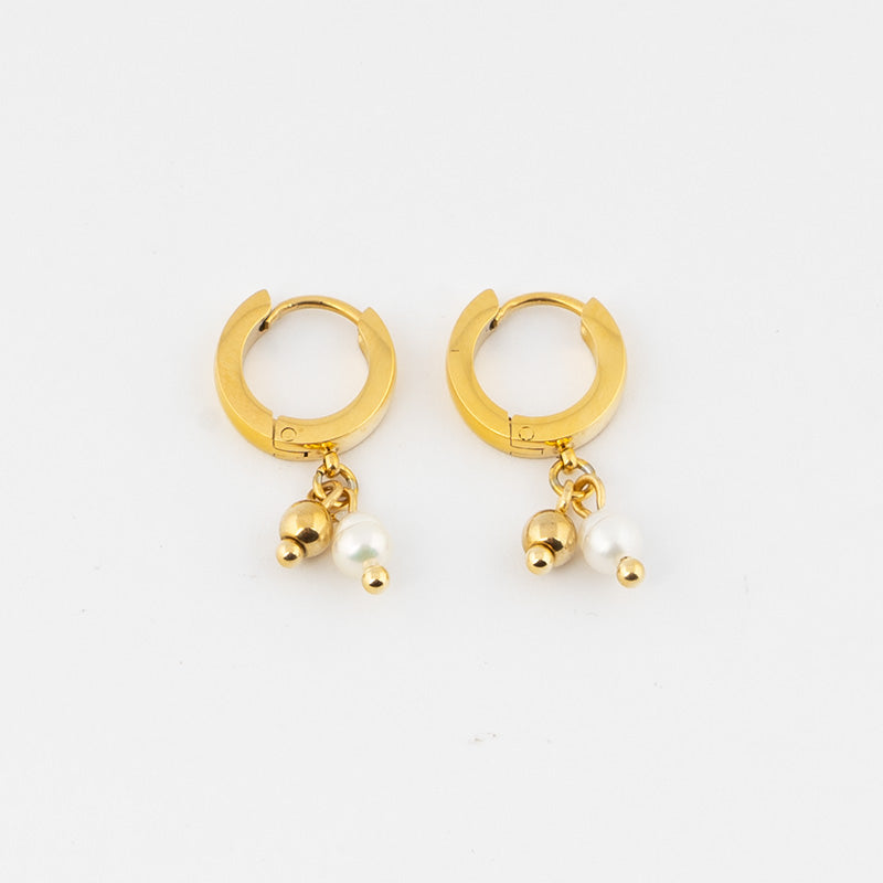 Minimalist Pearl Earring Jetlag