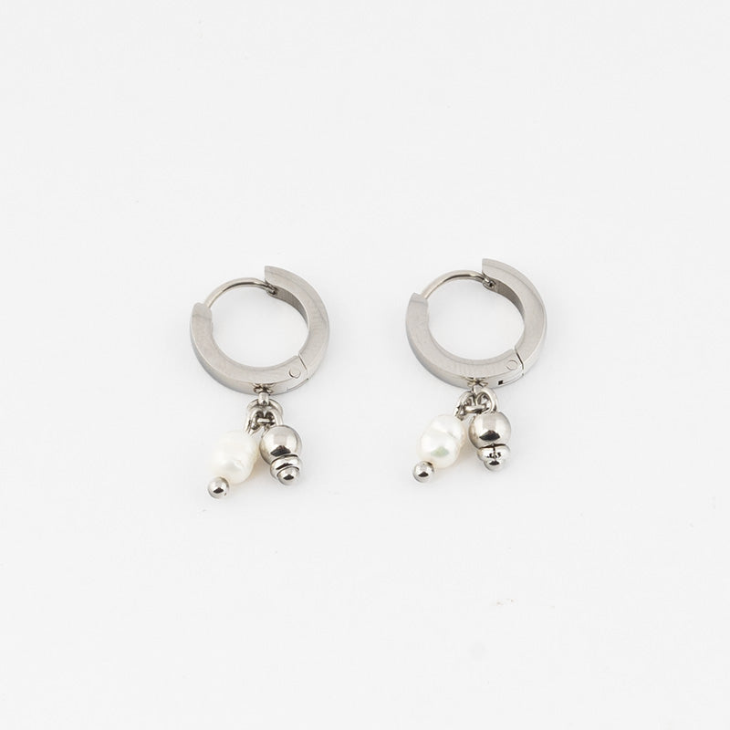 Minimalist Pearl Earring Jetlag