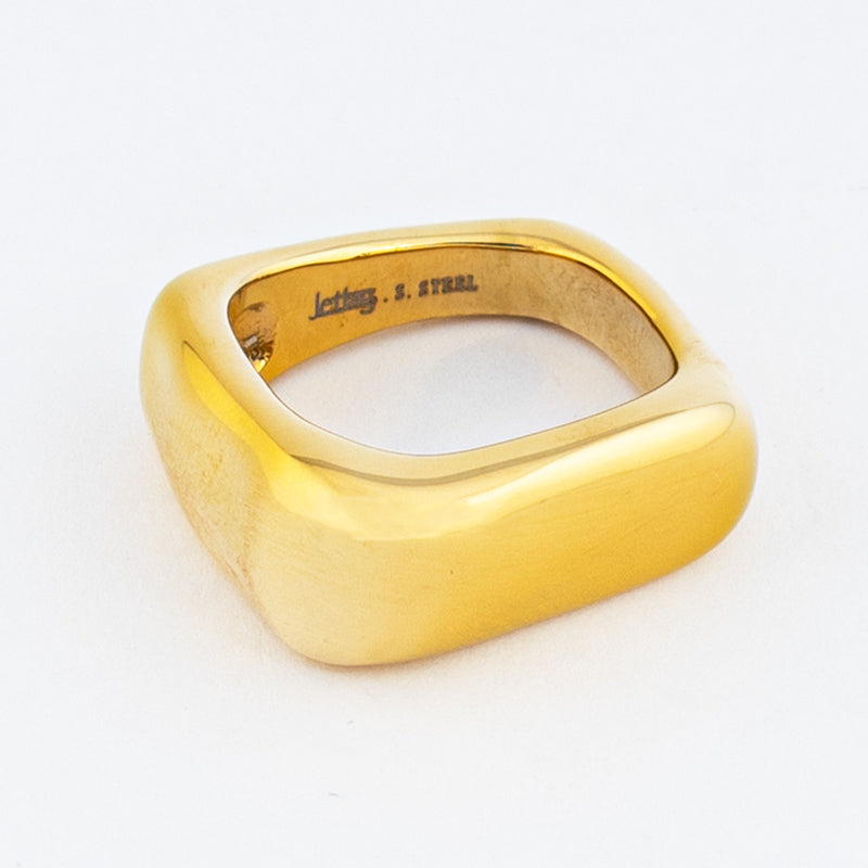 Smooth Statement Ring Jetlag
