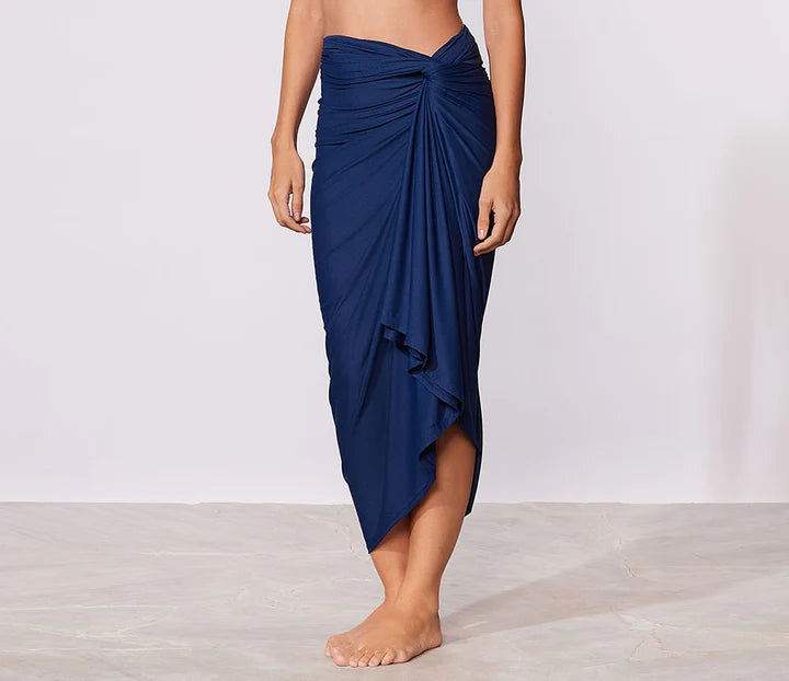 Solid Minimalist Premium Beach Wrap CIA. Marítima