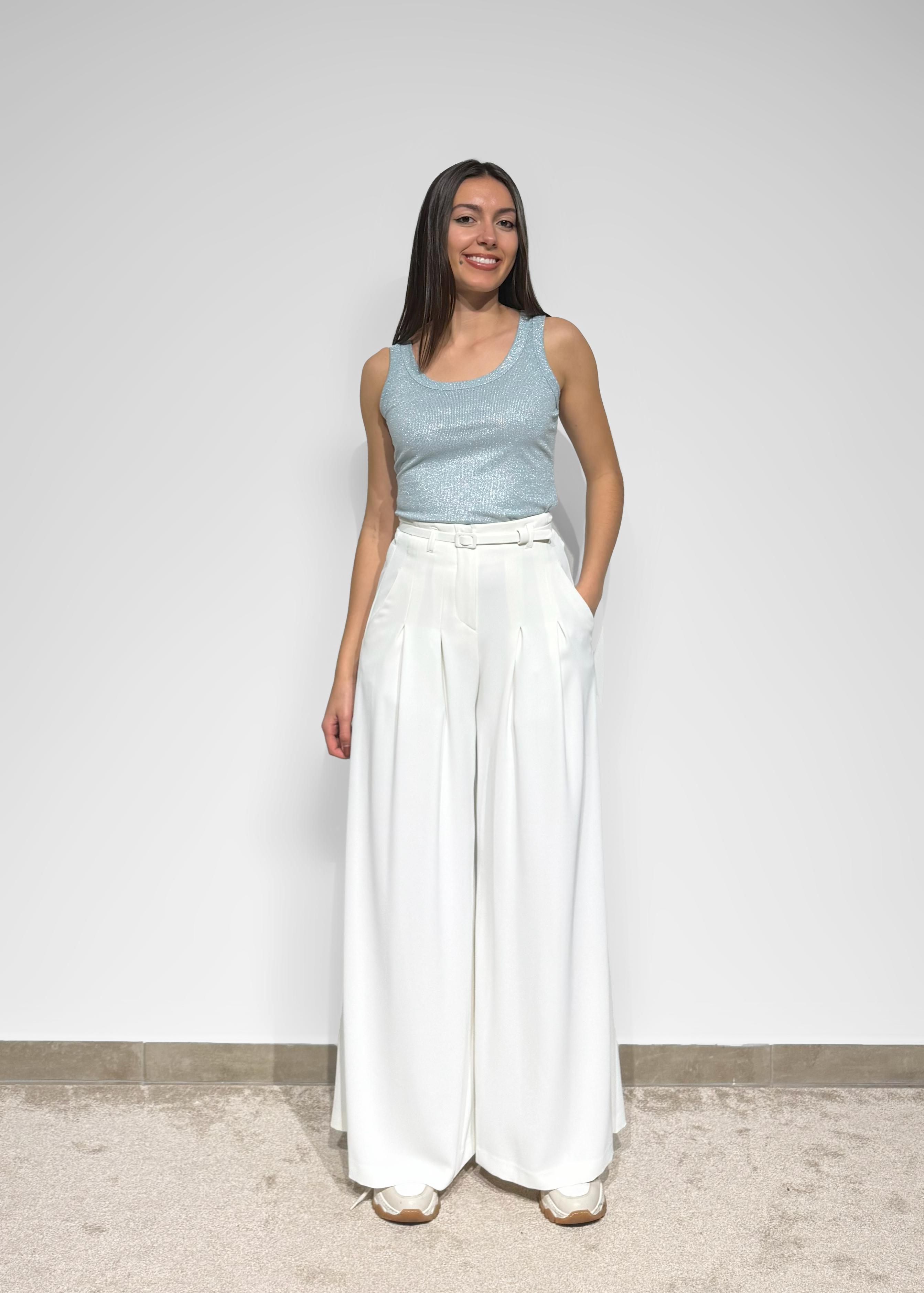 Calça pantalona com cinto Imperial