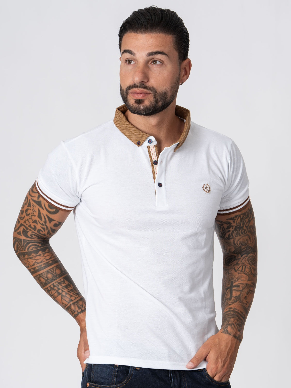 Polo com gola amarelo torrado SMK