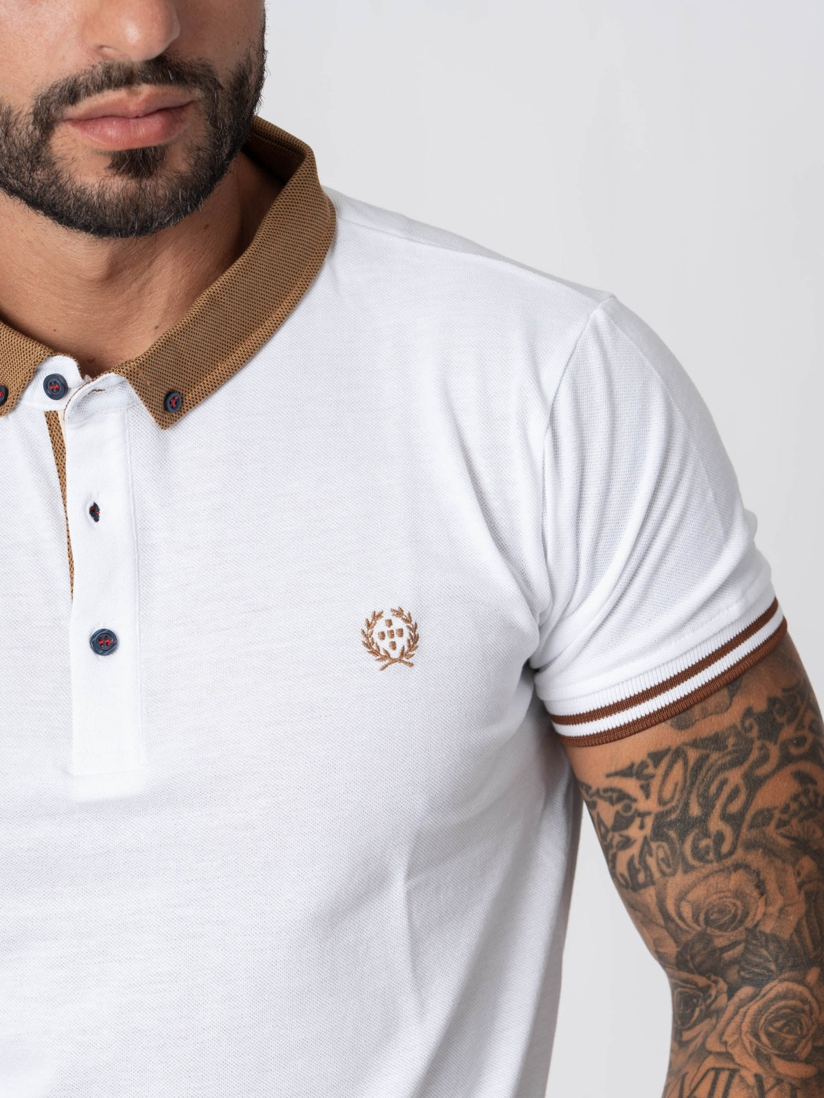 Polo com gola amarelo torrado SMK