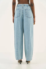 Leoni Wide-Leg Pleated Jeans Colcci