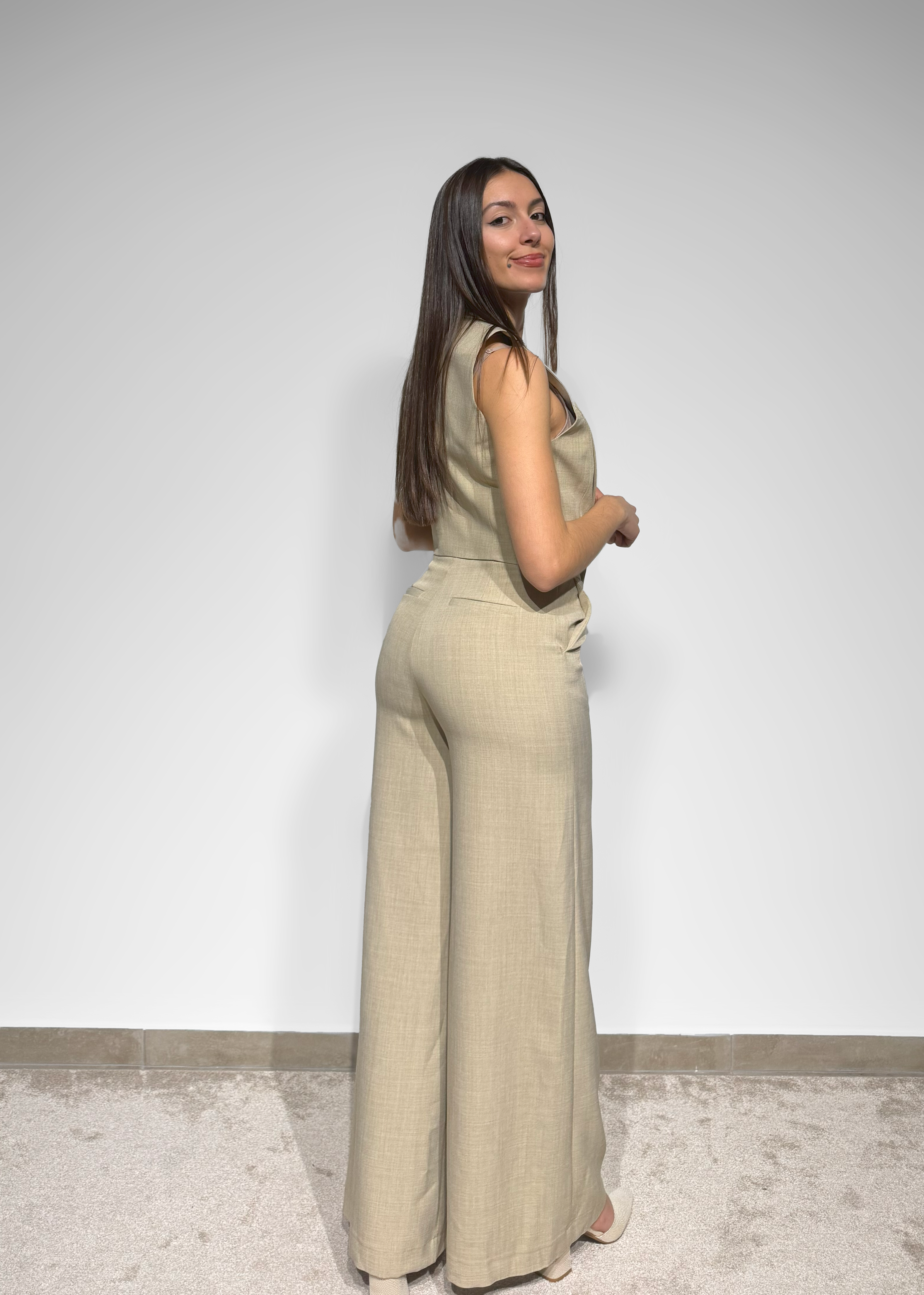 Calça pantalona em tecido Imperial