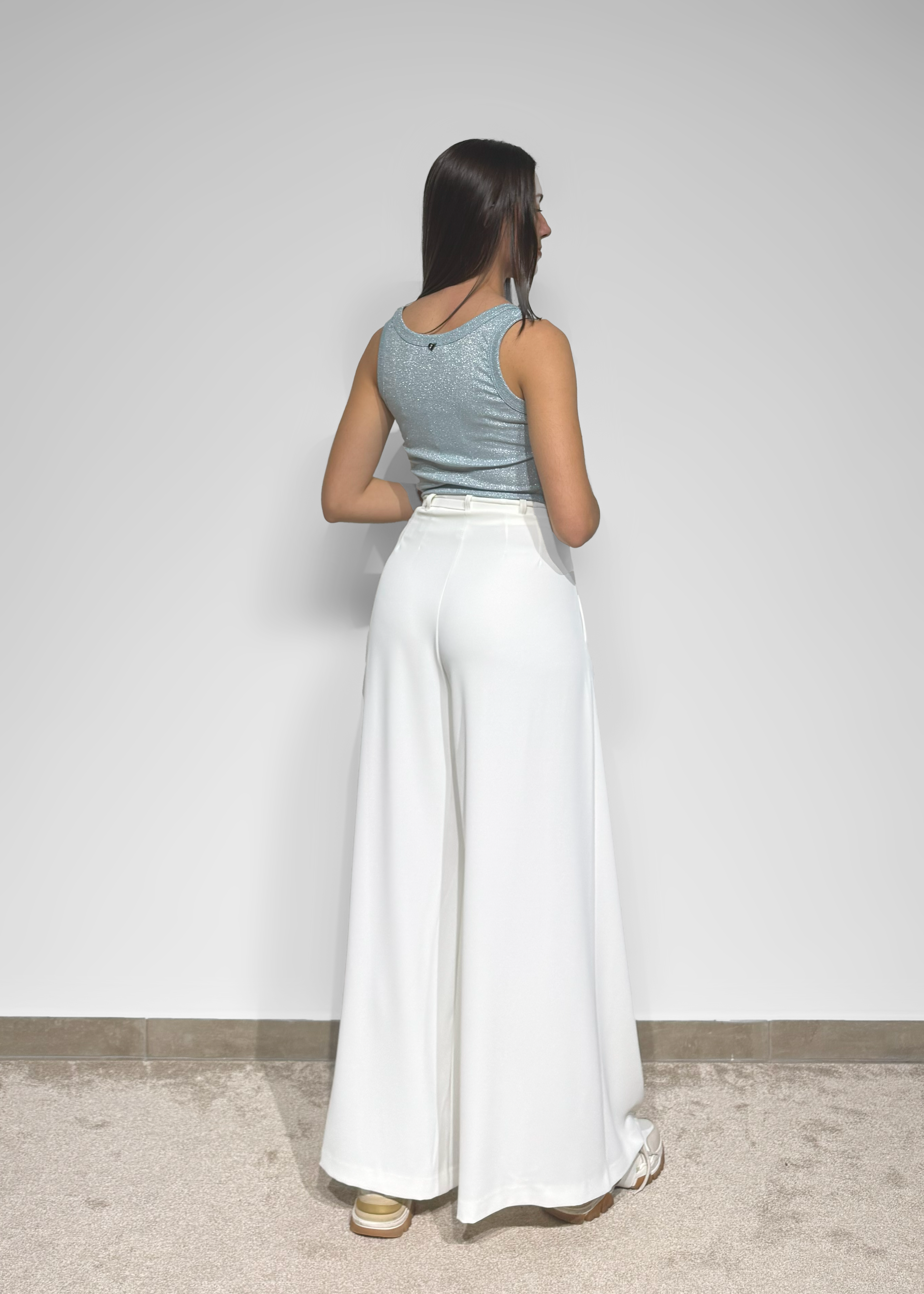 Calça pantalona com cinto Imperial