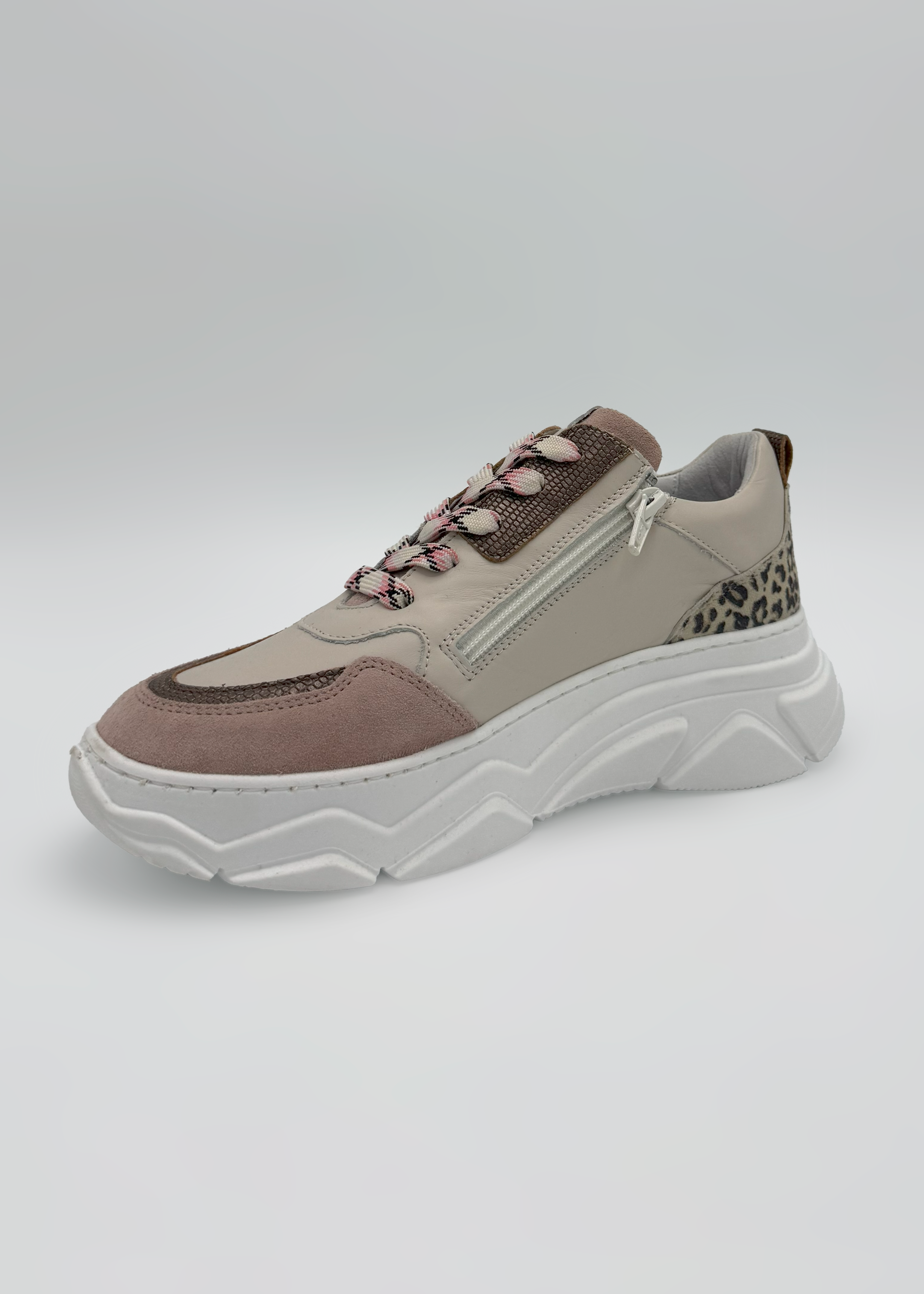 Minimalist Nude Sneakers Ruika