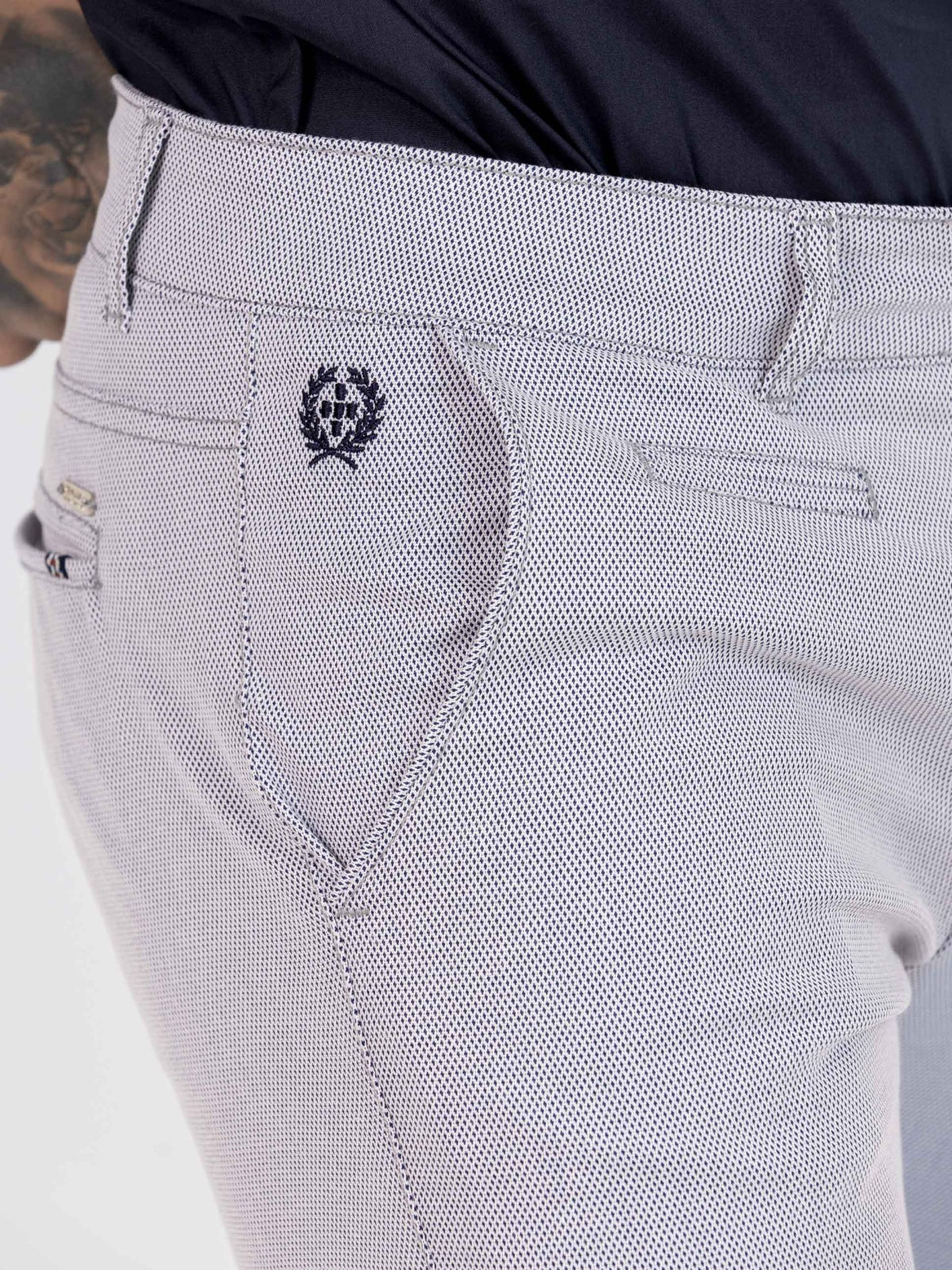 Calça azul e branca SMK