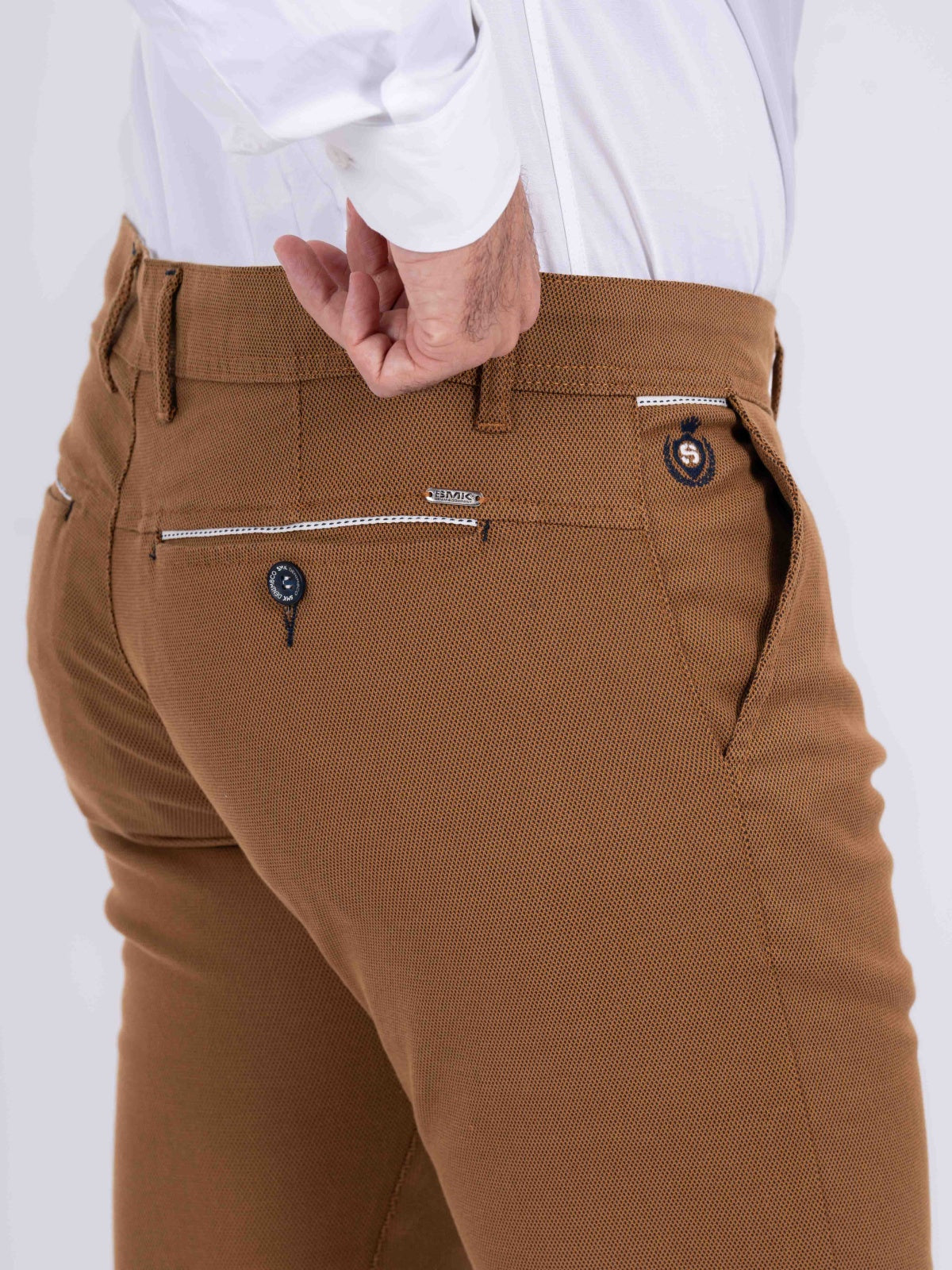 Calça camel e preto SMK