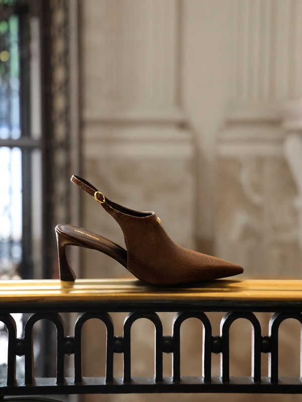 Leather Slingback Pumps with Comma Heel Lança Perfume