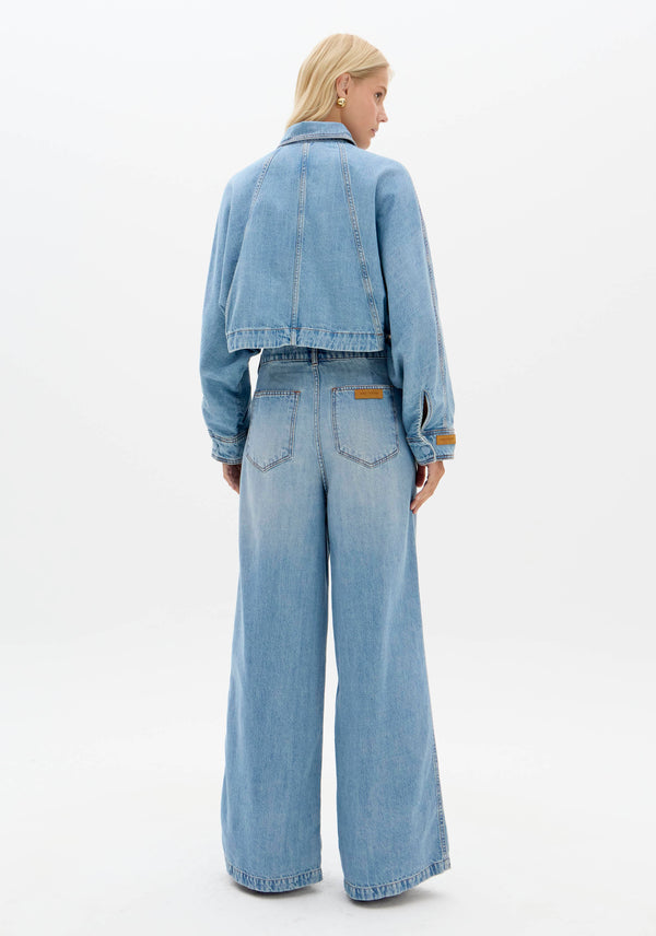 Relaxed Fit Mid-Rise Jeans Lança Perfume