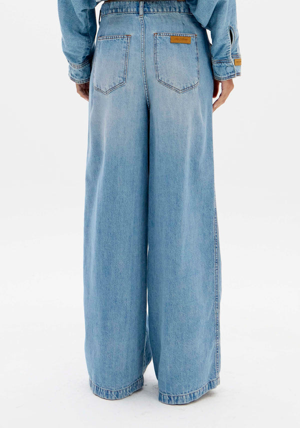 Relaxed Fit Mid-Rise Jeans Lança Perfume