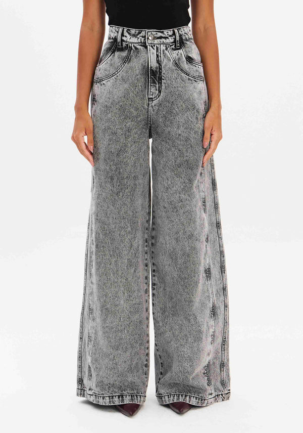 Super Baggy Mid-Rise Cotton Jeans Lança Perfume