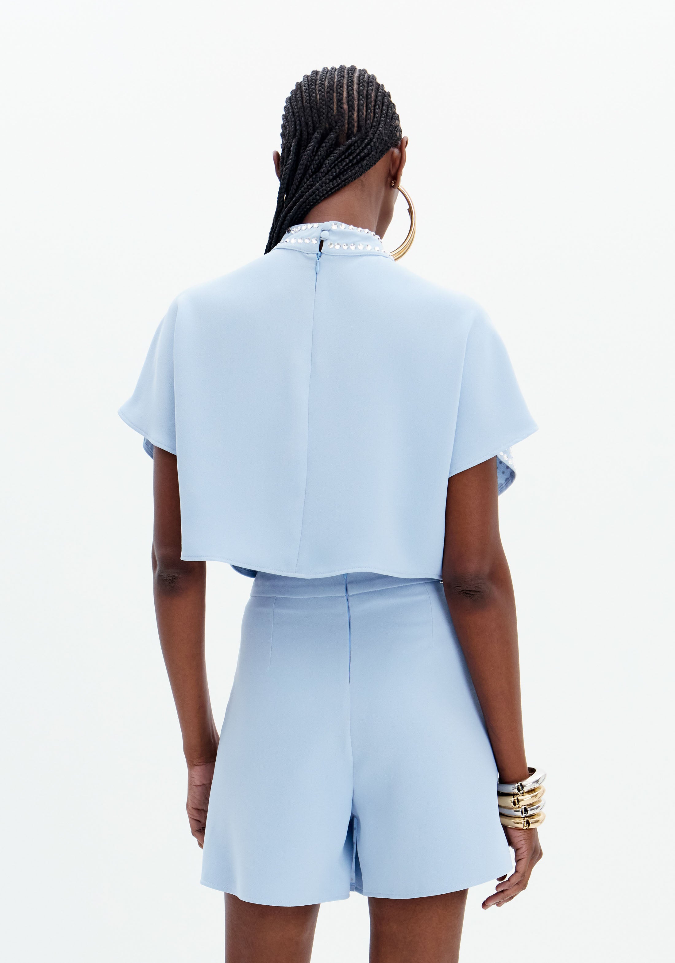 Short Sleeve Top with High Neck and Crystal Details Lança Perfume