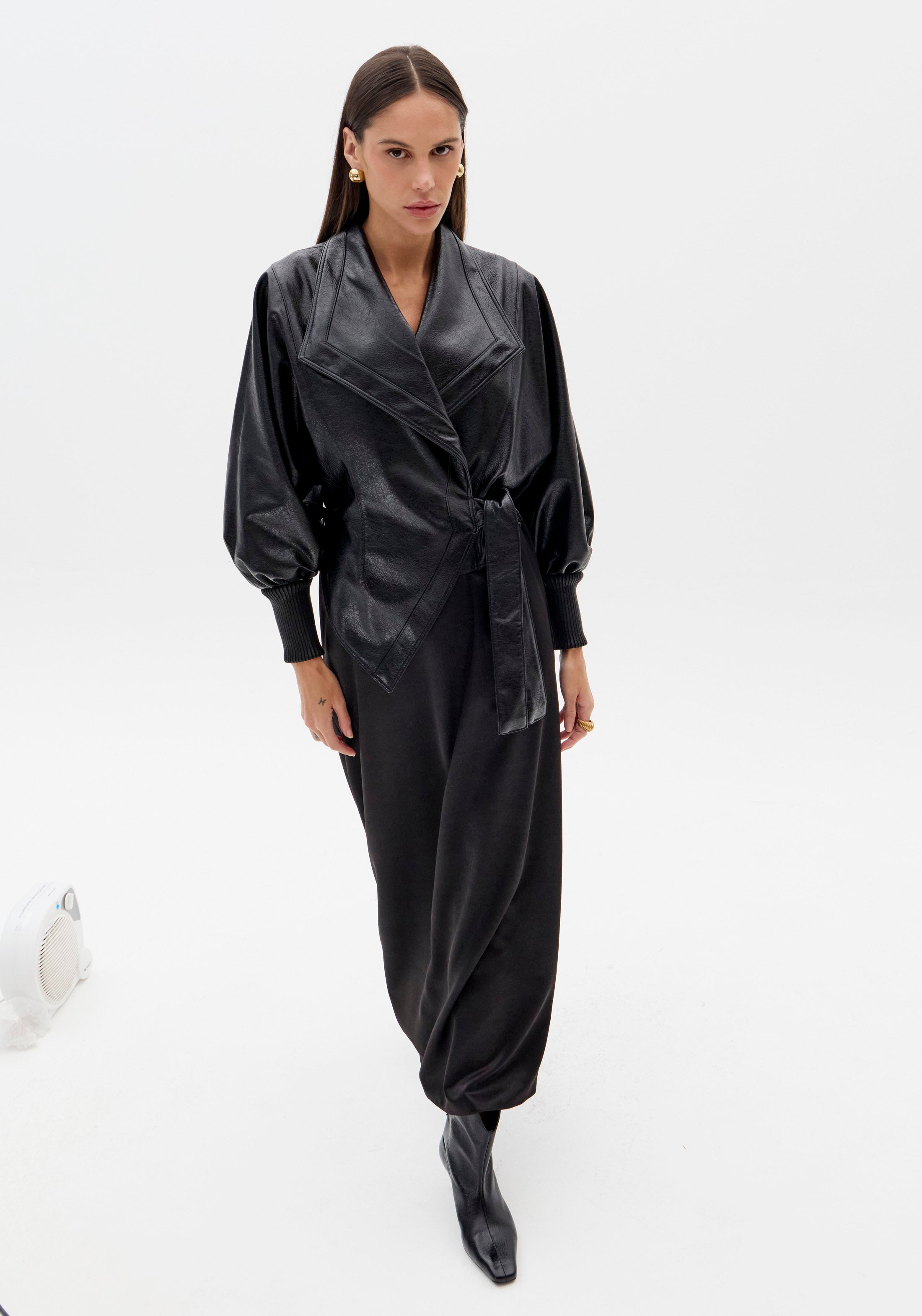 Black Puff-Sleeve PU Oversized Coat Lança Perfume