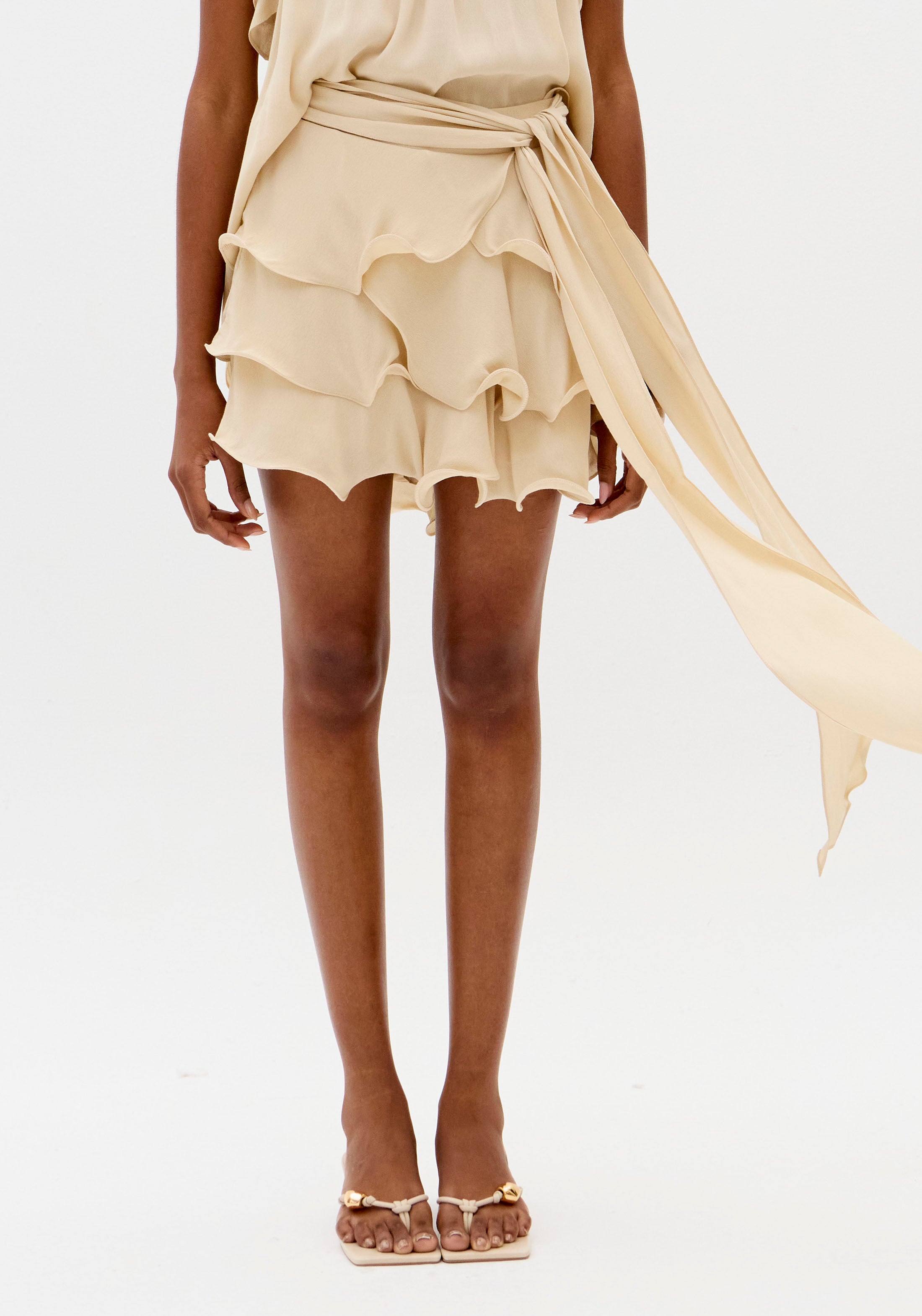 Ruffle Hem Loose Shorts with Tie Waist Lança Perfume