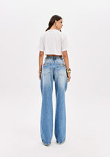 T-shirt Oversized com Detalhe Lateral de Marca Lança Perfume
