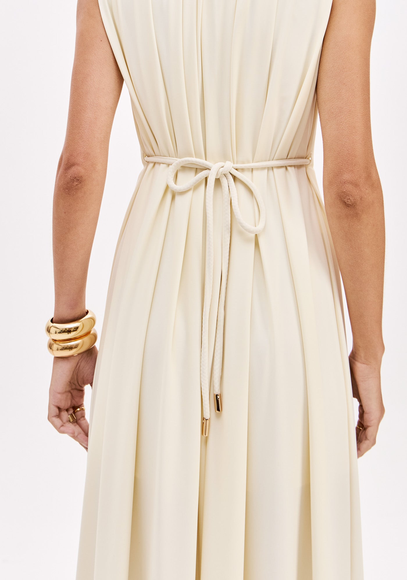 Vestido Super Midi com Cordão e Ferragens Lança Perfume