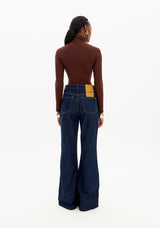 Modern Flare Jeans Lança Perfume