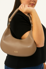 Oval Shoulder Bag with Zip Closure Rufel