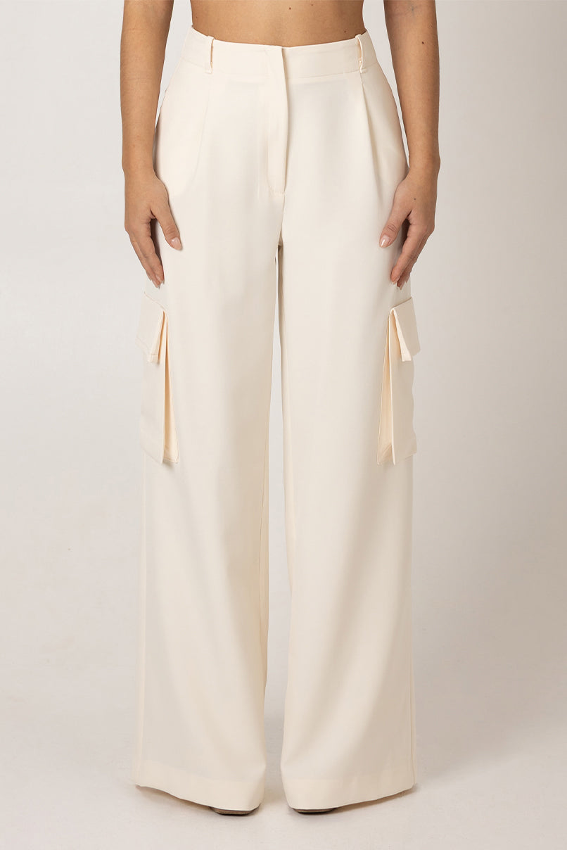 Calça pantalona com bolsos Sahoco