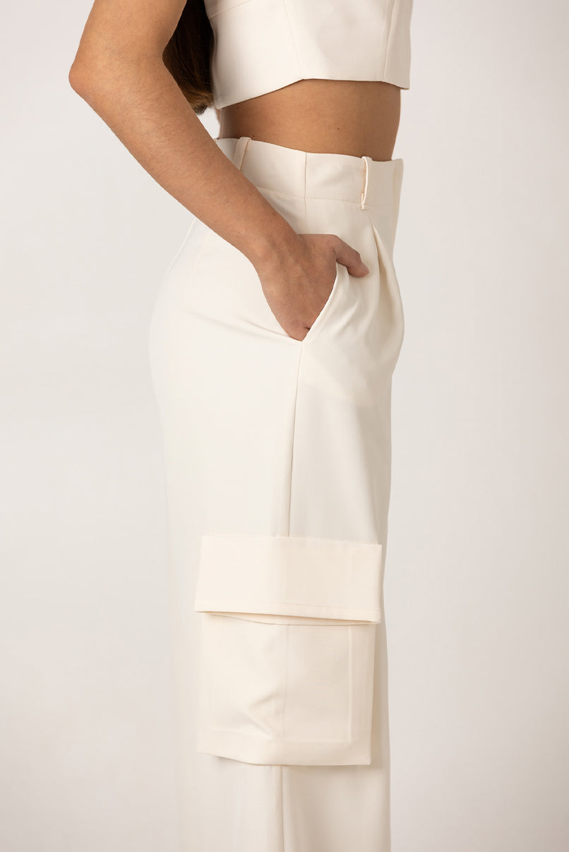 Calça pantalona com bolsos Sahoco