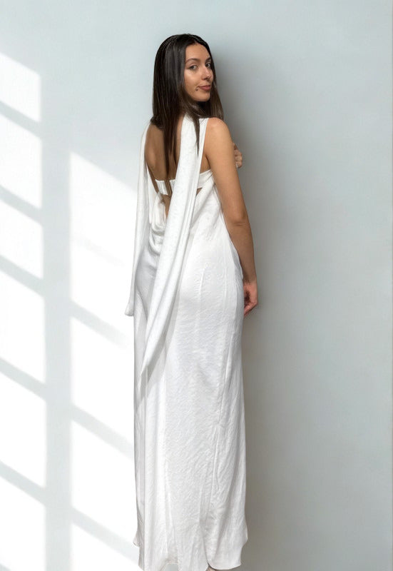 Sculptural Open-Back Gown with Ruffle Detail Arggido