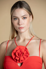 Vestido curto com flor Sahoco