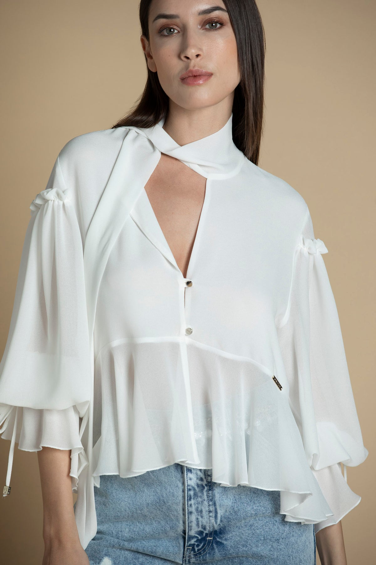Blusa transparente com folhos Sahoco