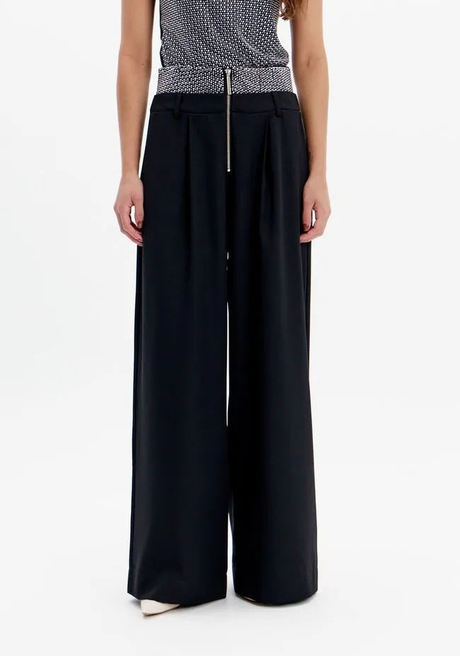Straight-Leg Tailored Pants with Zipper and Sparkle Details Lança Perfume