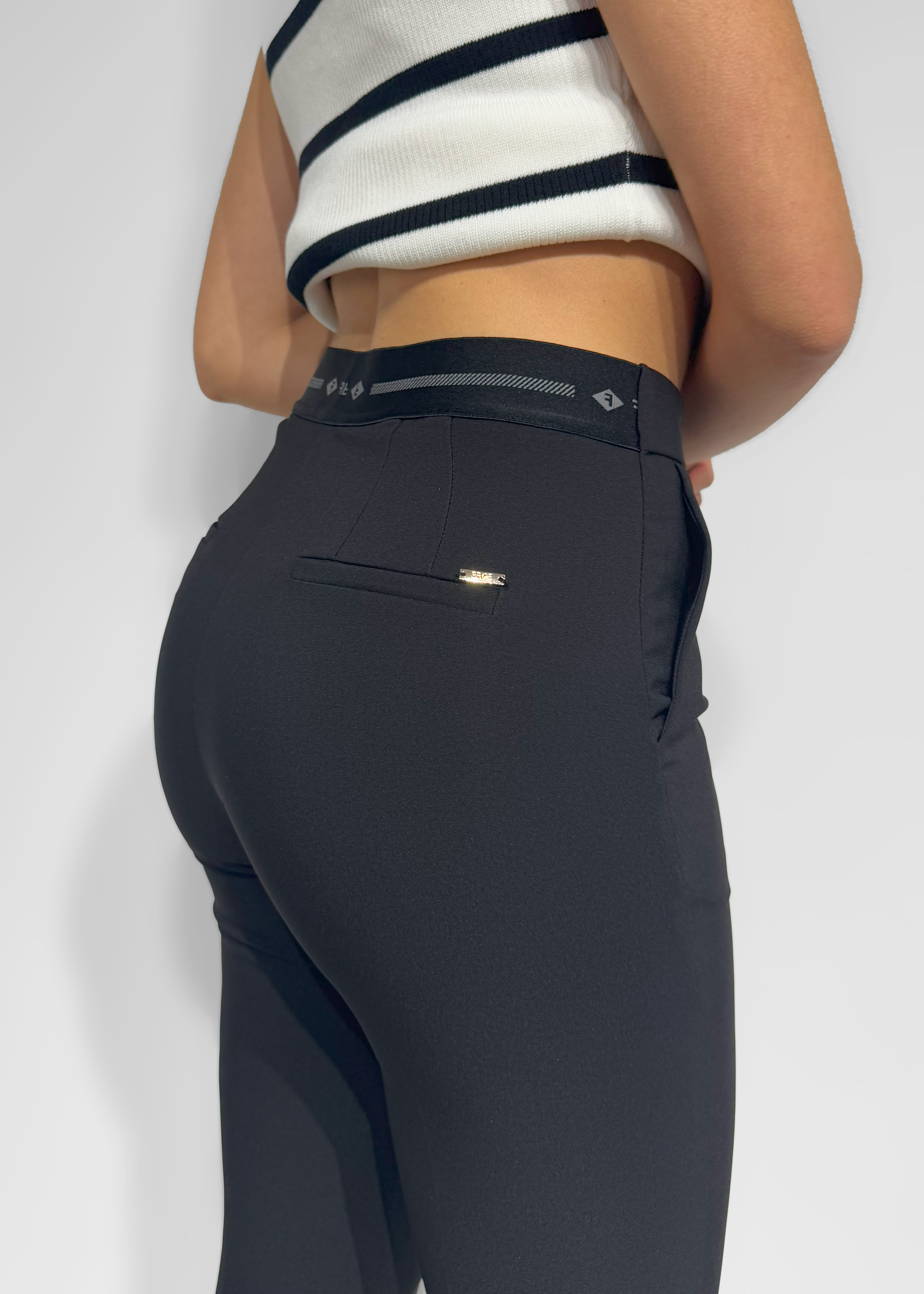 Calça clássica feminina Ferrache