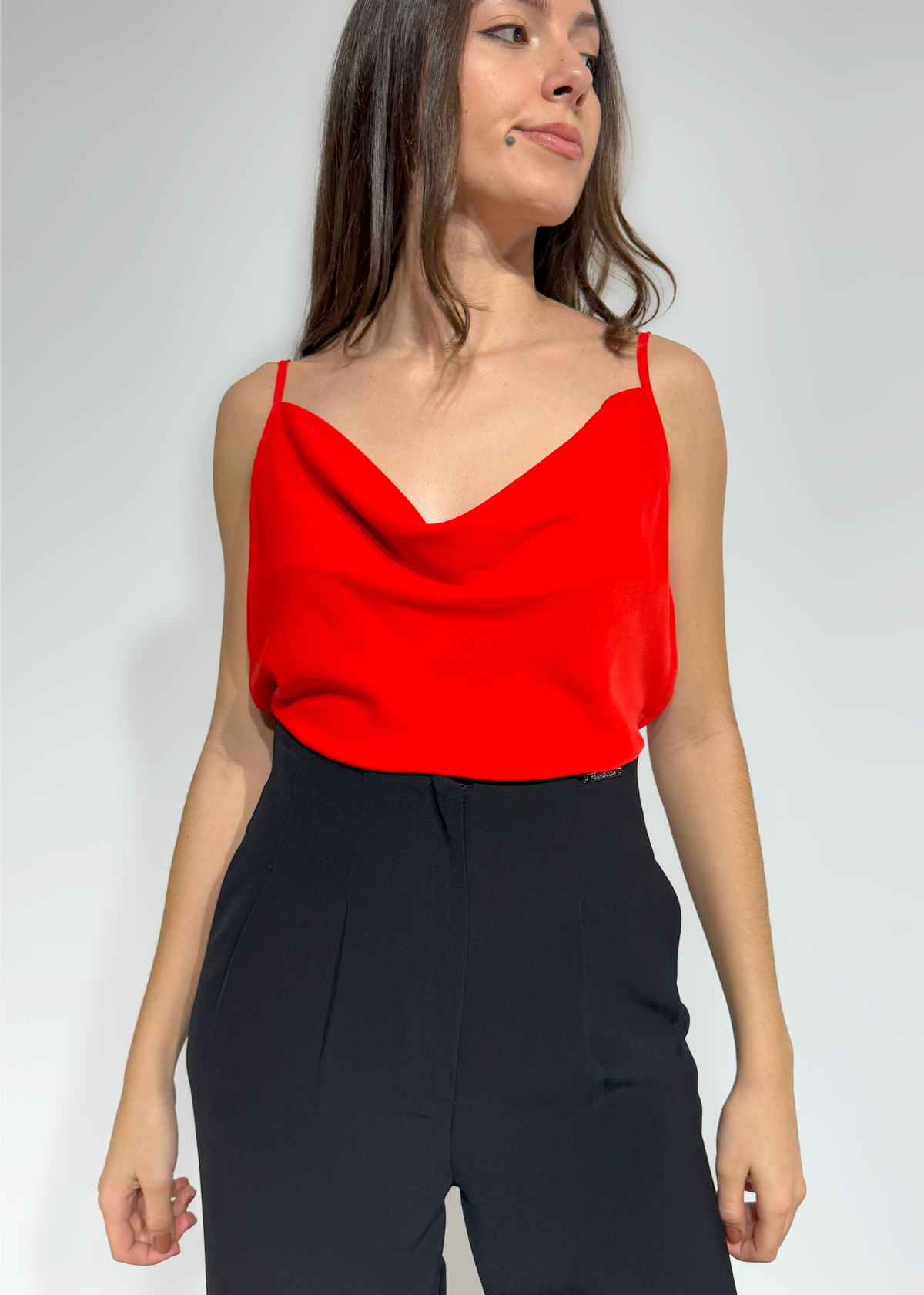 Blusa sem mangas com decote drapeado Koralline