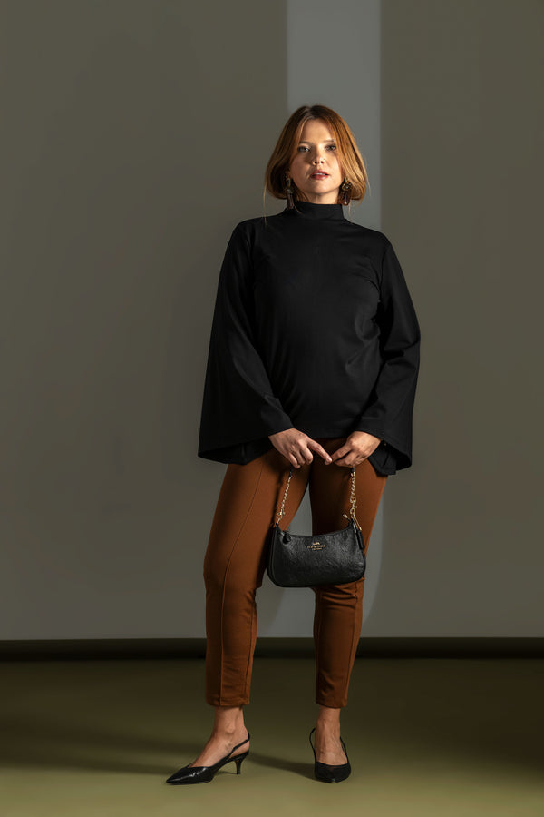 Elegant Blouse with Wide Long Sleeves Quattro Venti