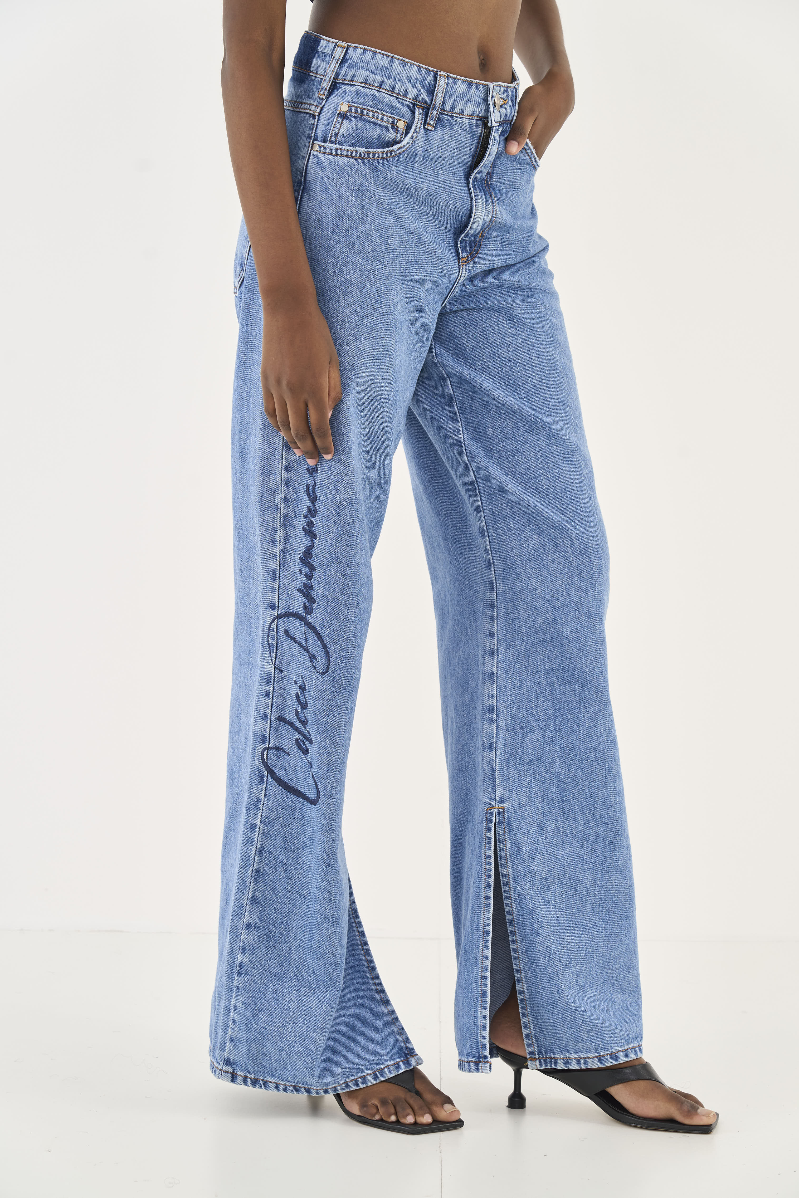Juliette Embroidered Wide-Leg Jeans Colcci