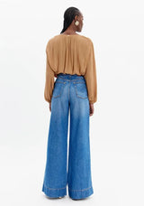 High-Waisted Wide-Leg Jeans with Pleat Details Lança Perfume