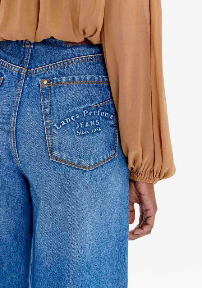 High-Waisted Wide-Leg Jeans with Pleat Details Lança Perfume