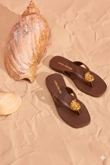 Seashell Hardware Flip-Flops Lança Perfume