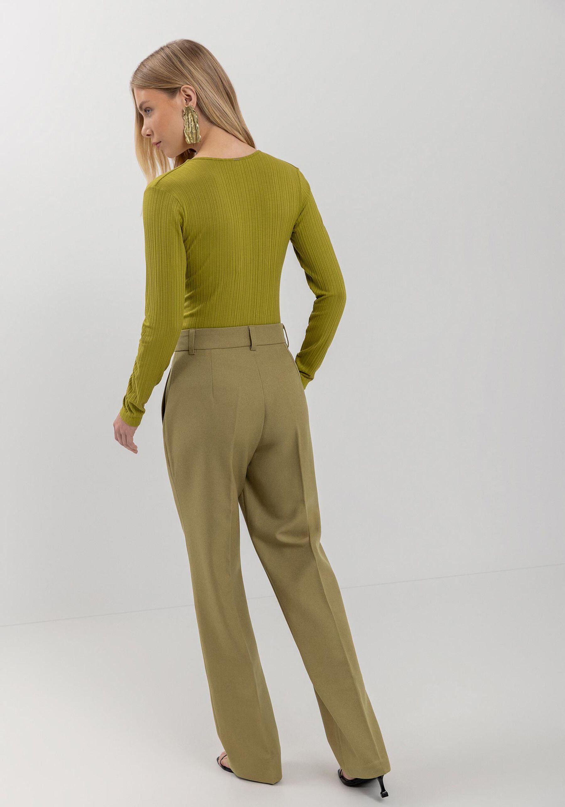 Straight-Leg Tailored Pants with Mid-Rise Waist and Welt Pockets LEZ A LEZ
