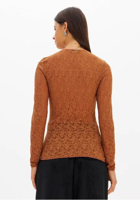 Long-Sleeve Lace Fitted Top Lança Perfume