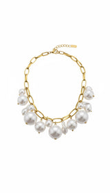 Gold Necklace with Round Pearl Pendants Jetlag