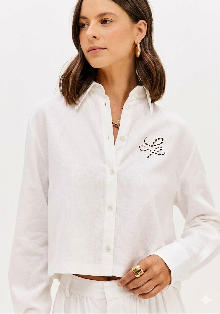Camisa Cropped de Linho Bordado Lança Perfume