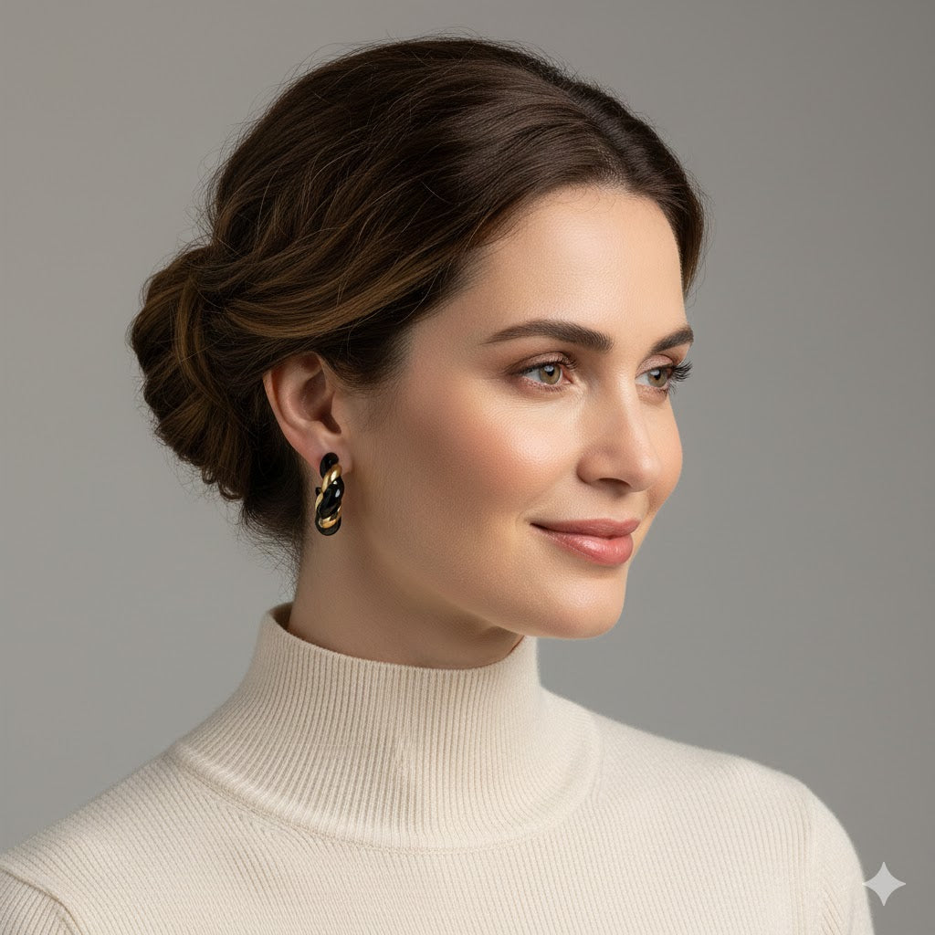 Brincos de argola minimalistas em esmalte preto para jet lag