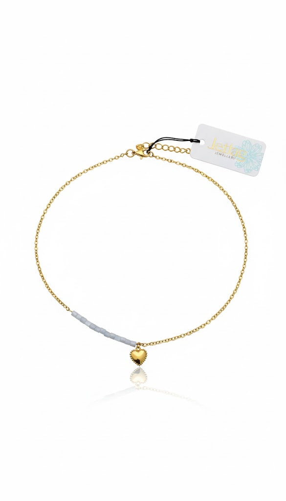 Delicate Gold Necklace with Heart Pendant Jetlag