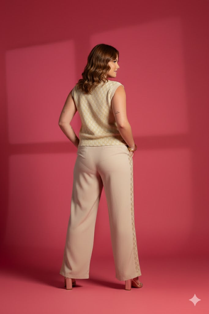 Calça com Detalhes Laterais Quattro Venti