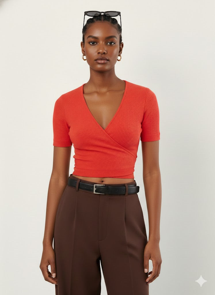 Top justo com detalhe trespassado canelado Colcci