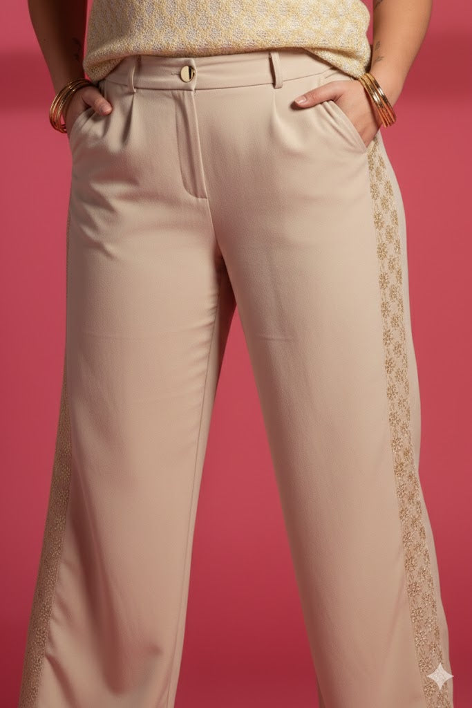 Calça com Detalhes Laterais Quattro Venti